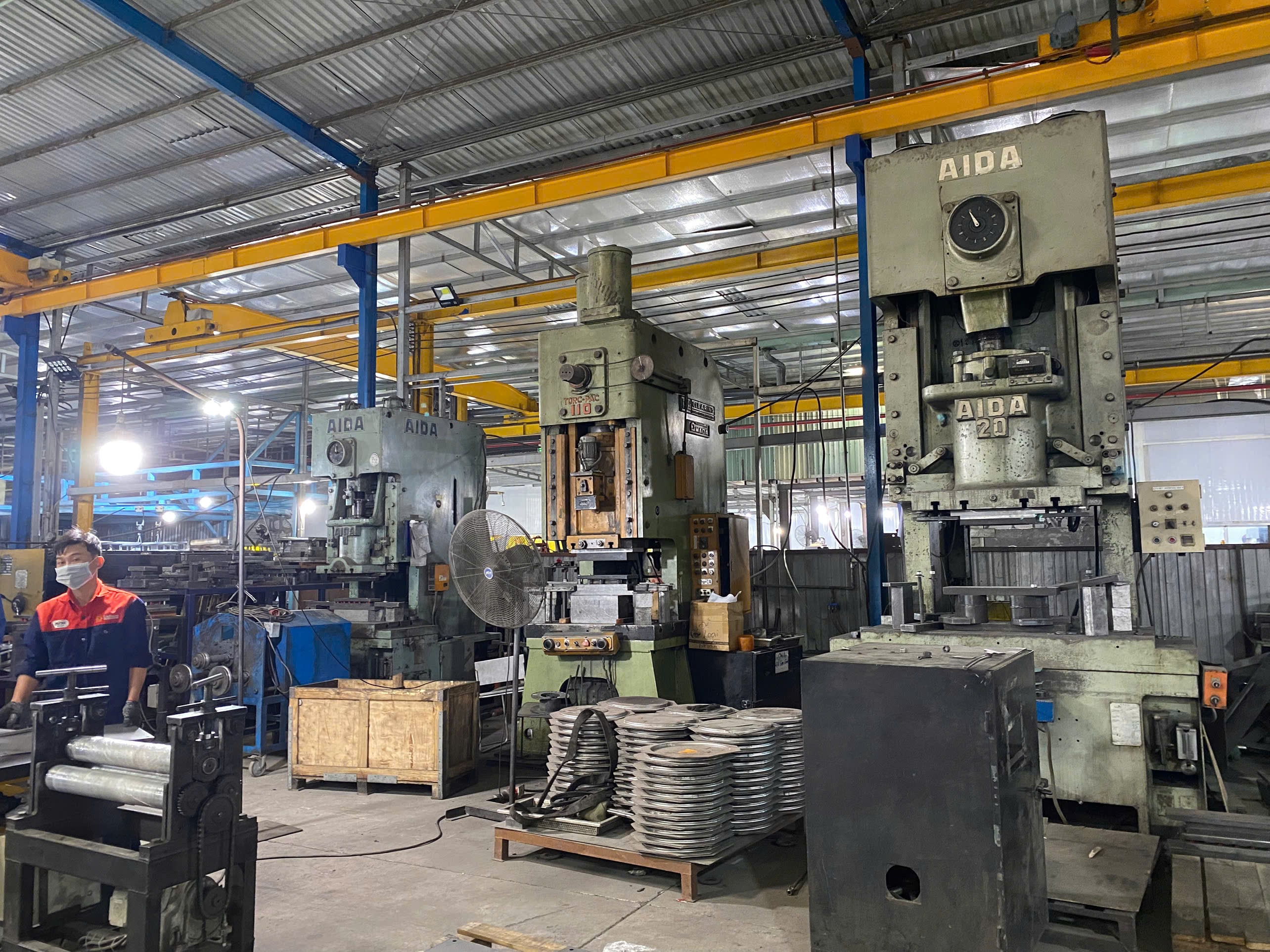 Stamping machine 2.jpg